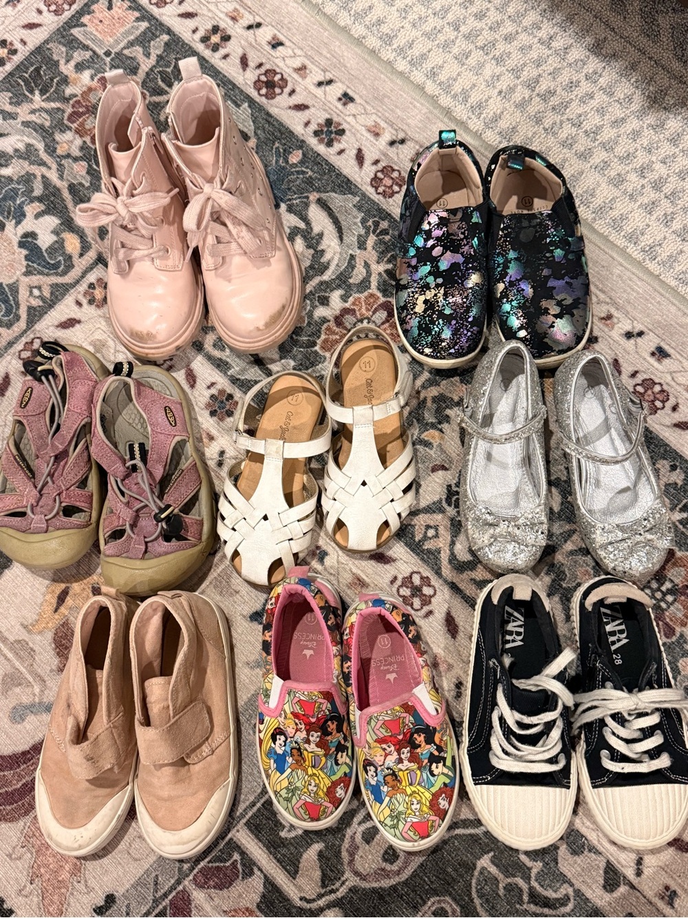 Lot of 8 shoes Kids size 11